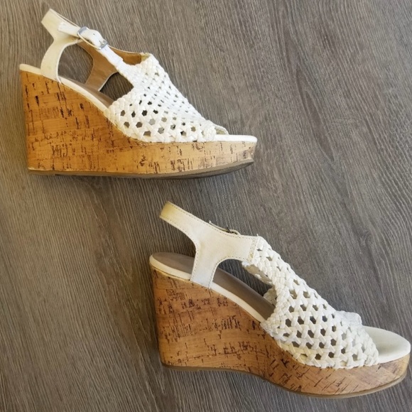 SO Taffy Wedge Heels - Picture 7 of 14